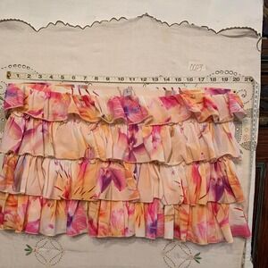 Urban Outfitters NWT SIZE XL Pink floral ruffled‎ Skort